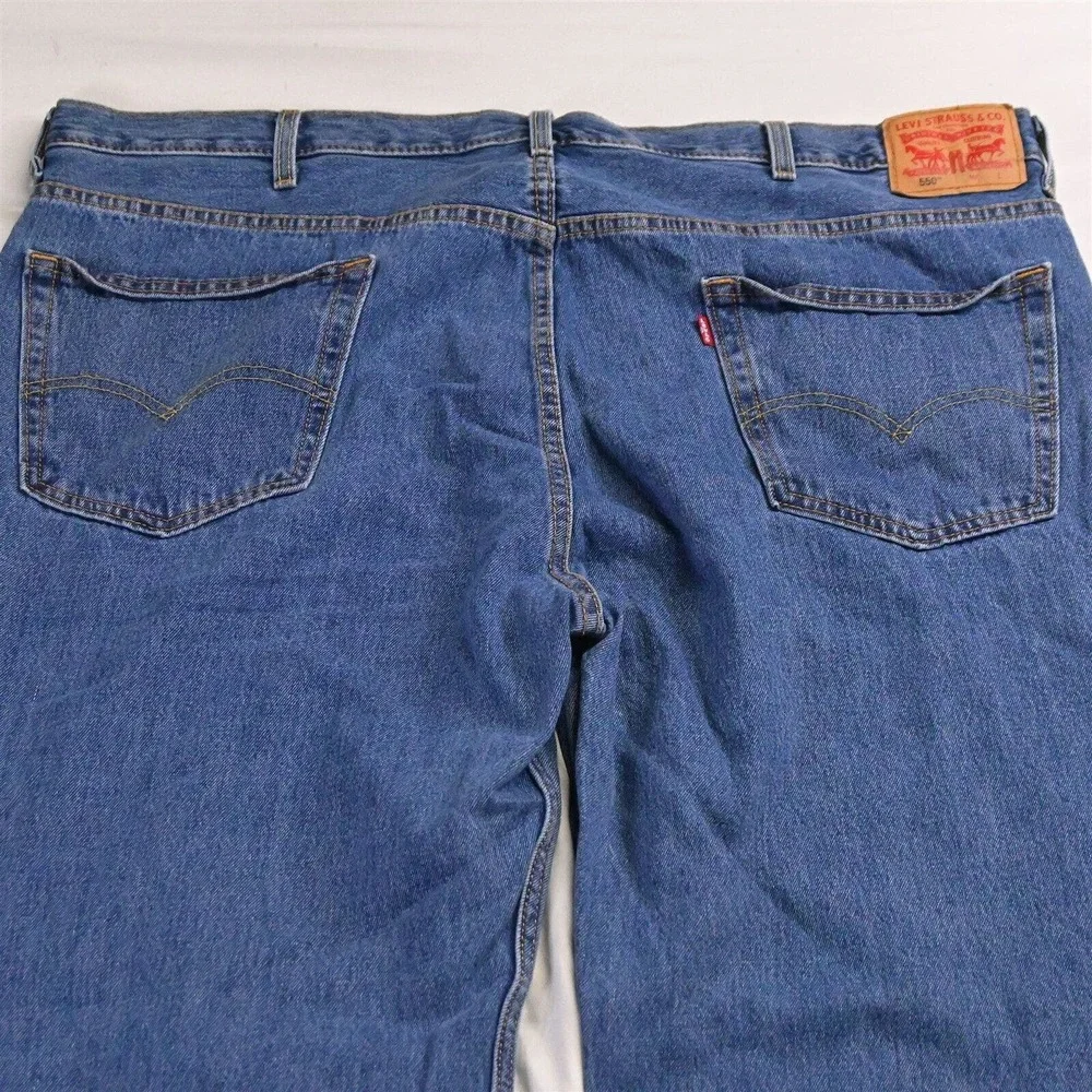 Levi's 48 x 30 550 Relaxed Fit‎ Medium Wash Waterless Denim Mens Jeans